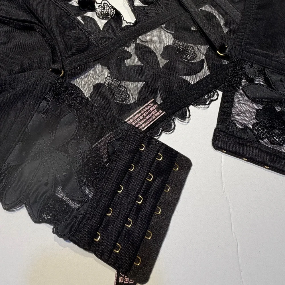 Victoria’s Secret Unlined Black Silky Satin Lace‎ Bralette Bustier Bra Top Sz L